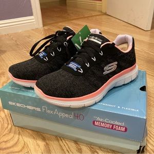 Skechers Size 6.5 Black/Pink Flex Appeal 4.0 Fresh Move Sneakers